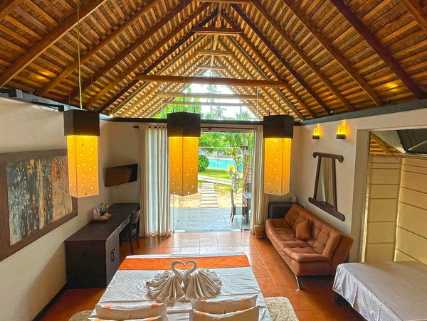 50 Hour Yoga Teacher Training in Sri Lanka 50 Hour Yoga Teacher Training in Sri Lanka